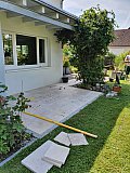 Terrasse mit Travertinplatten
